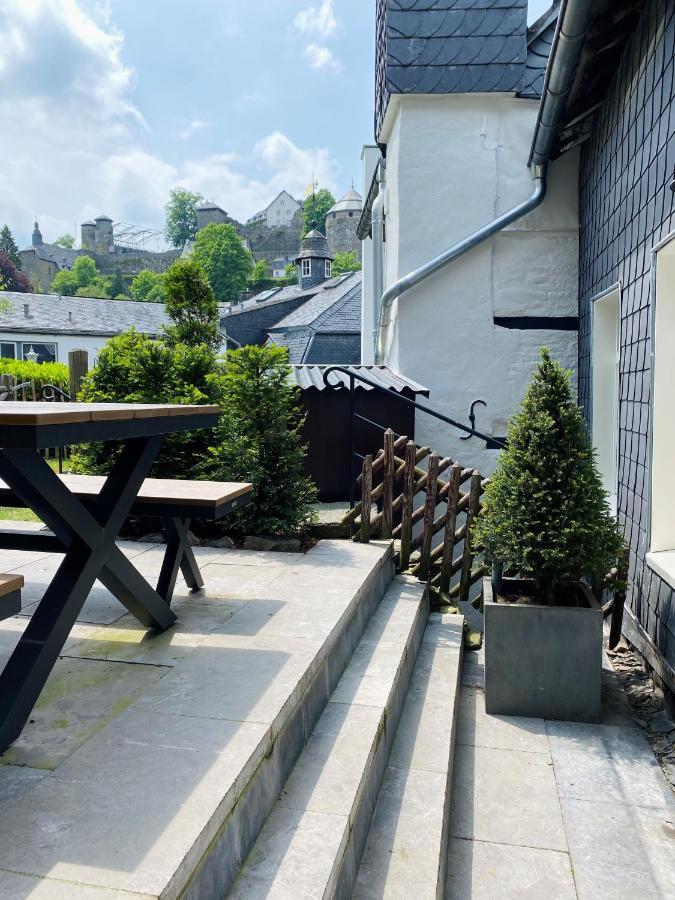 Holiday House Burgblick1 With Terrace - Vosproperties Monschau Exteriér fotografie
